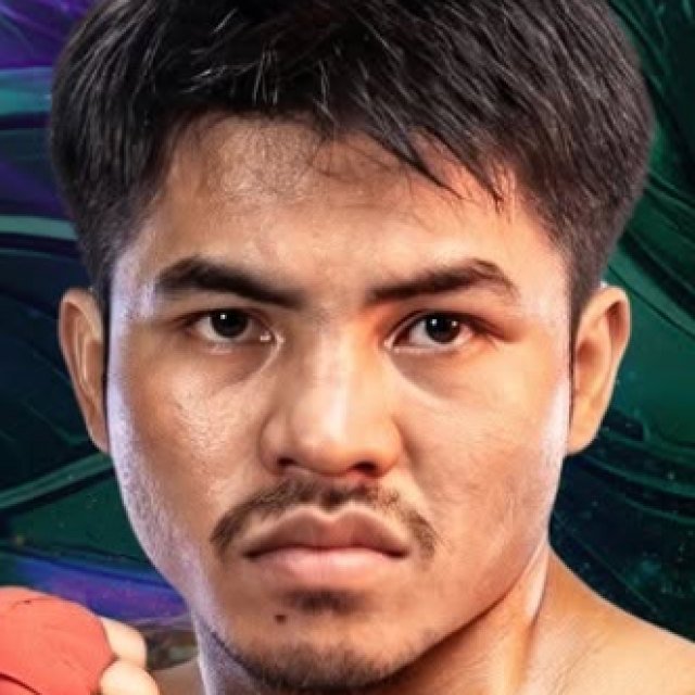 ROY SIAHAAN